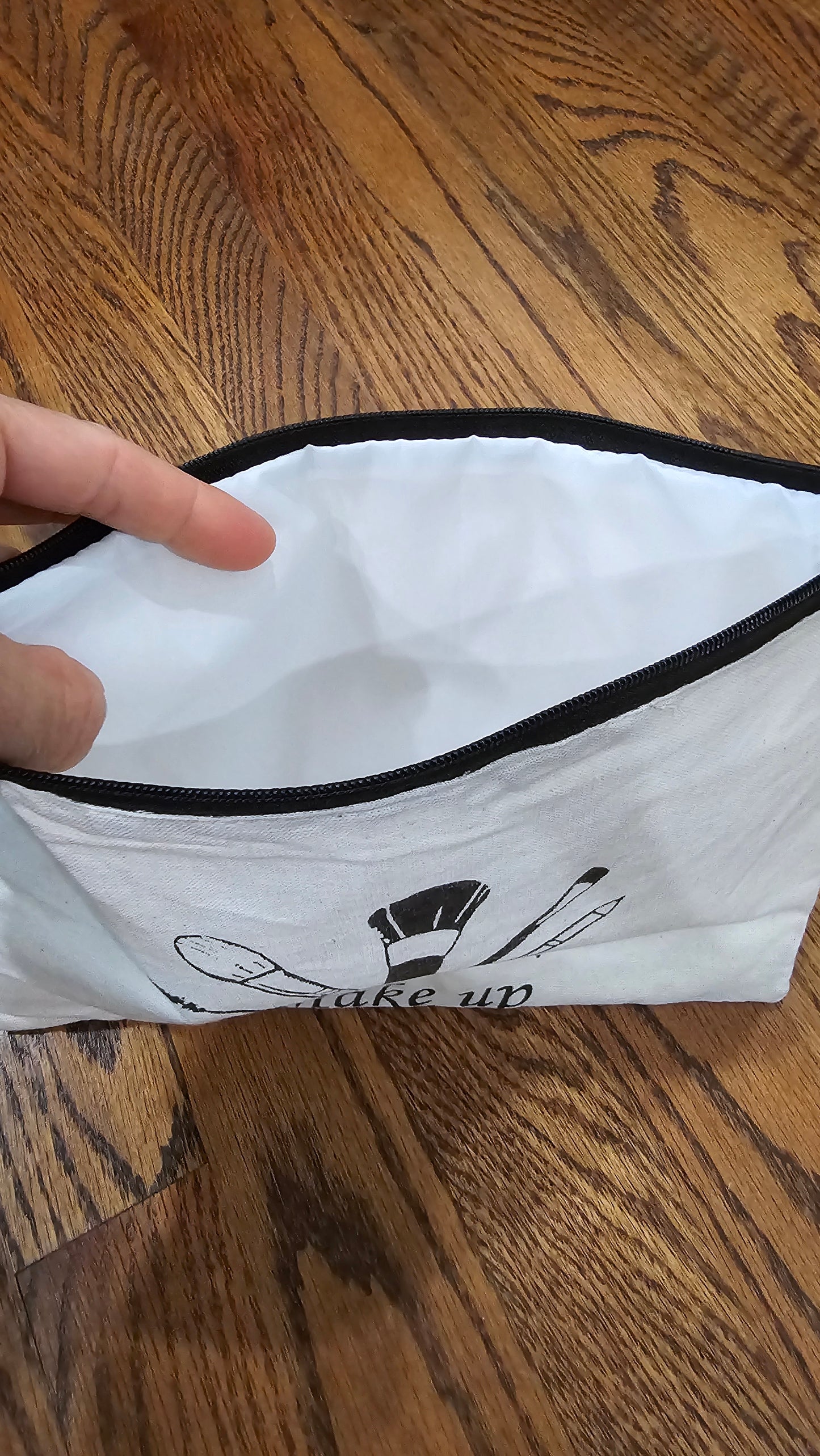 Handmade makeup bag for your everyday beauty essentials