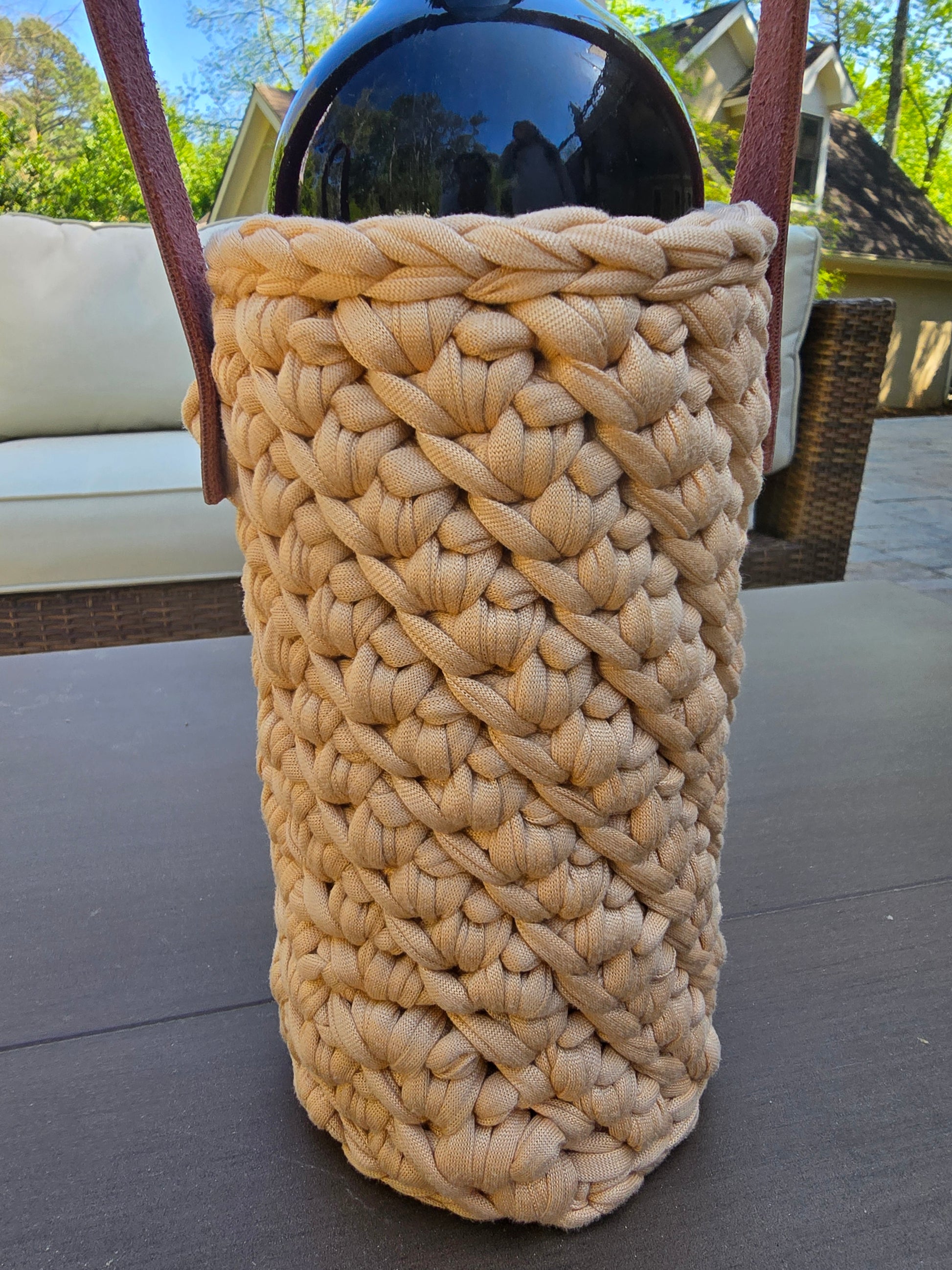 Handmade crochet wine bag with leather handle. – eco-friendly gift for wine lovers.