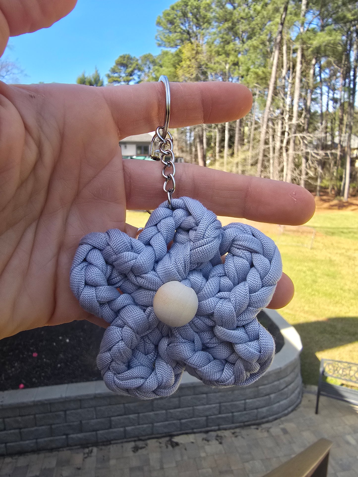 Handmade tshirt f yarn flower keychain
